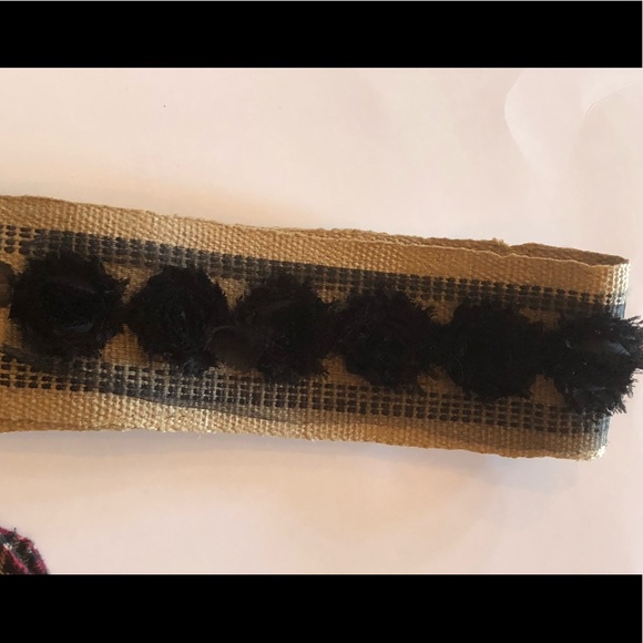 Adorable Plaid & Burlap Belt Flowers Bling Unique - Picture 4 of 4